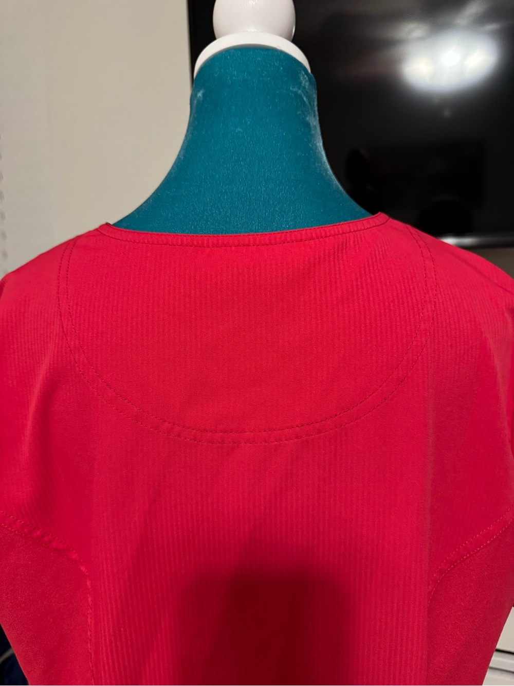 Elle Women’s Red Scrub Top - Picture 10 of 16